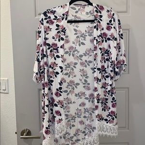 Floral lace kimono